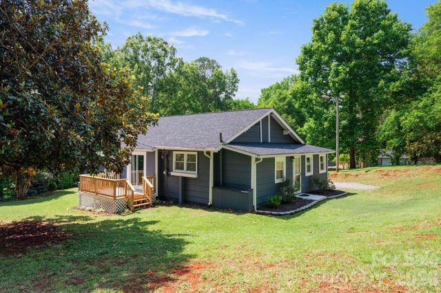 147 N Hillside Street, Rutherfordton, NC 28139