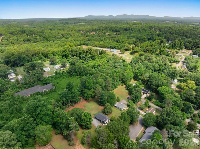 147 N Hillside Street, Rutherfordton, NC 28139