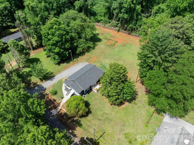 147 N Hillside Street, Rutherfordton, NC 28139