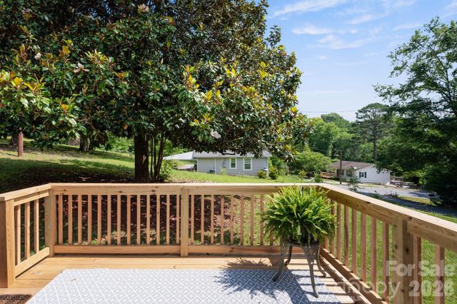147 N Hillside Street, Rutherfordton, NC 28139