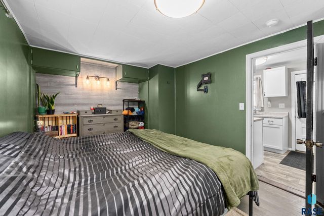 1107 N Kiwanis Ave Avenue, Sioux Falls, SD 57104