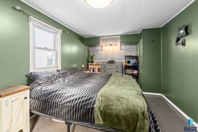 1107 N Kiwanis Ave Avenue, Sioux Falls, SD 57104