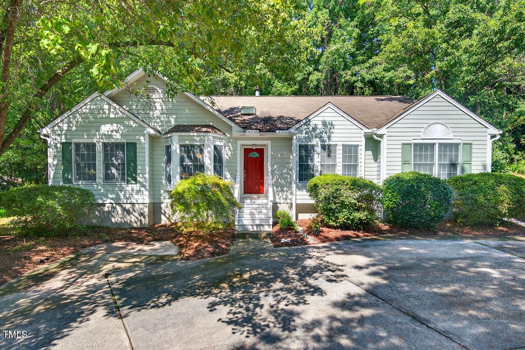123 Weatherhill Pointe, Carrboro, NC 27510