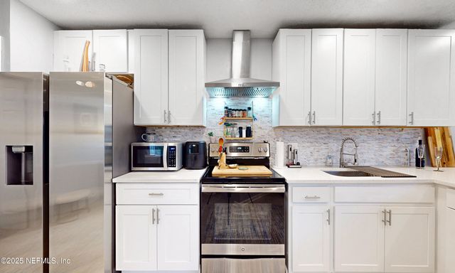 1188 FROMAGE Way, Jacksonville, FL 32225