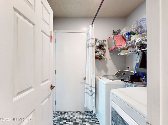 1188 FROMAGE Way, Jacksonville, FL 32225