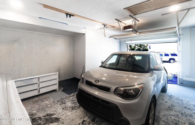 1188 FROMAGE Way, Jacksonville, FL 32225