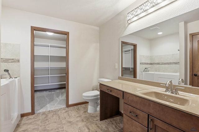 3005 YALE CT, Rapid City, SD 57702