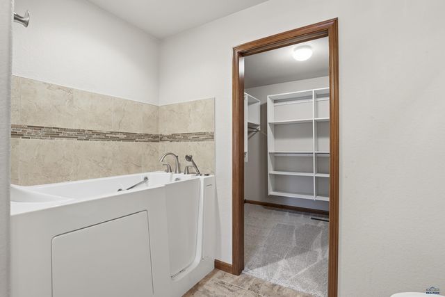 3005 YALE CT, Rapid City, SD 57702