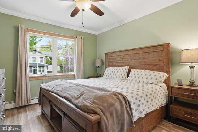 212 W FRANKLIN ST, Morrisville, PA 19067