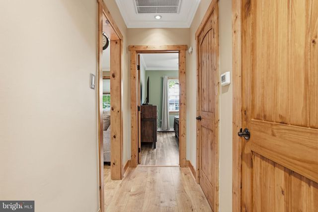 212 W FRANKLIN ST, Morrisville, PA 19067