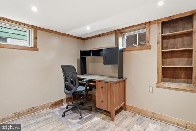 212 W FRANKLIN ST, Morrisville, PA 19067