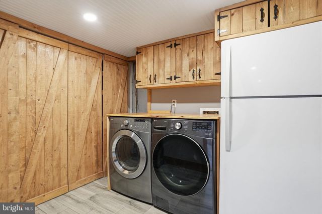 212 W FRANKLIN ST, Morrisville, PA 19067