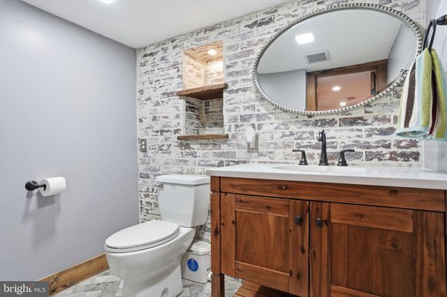 212 W FRANKLIN ST, Morrisville, PA 19067