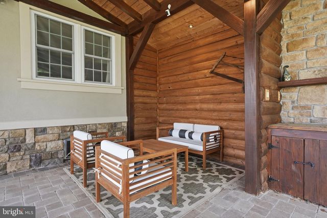 212 W FRANKLIN ST, Morrisville, PA 19067