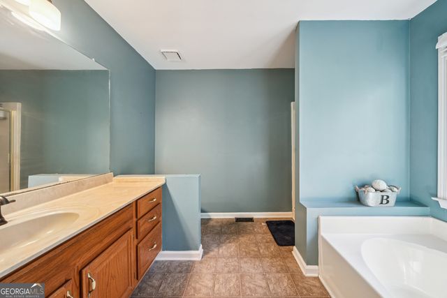 333 Lake Swan phs 1 Court, Hiram, GA 30141