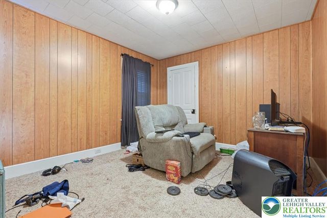 341 Fairview Street, Franklin Twp, PA 18235