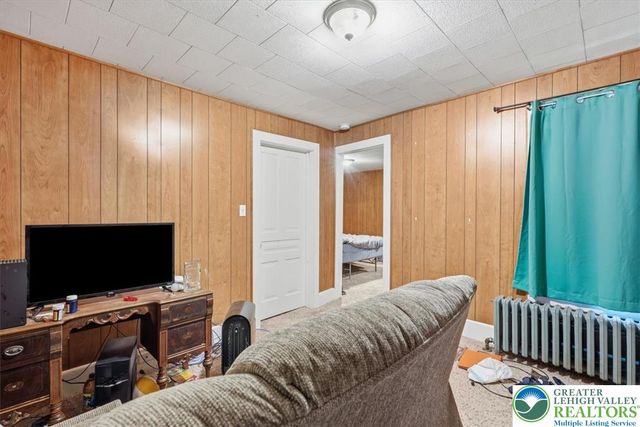 341 Fairview Street, Franklin Twp, PA 18235