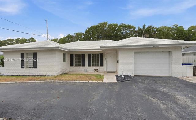 1310 SE 14th Court, Deerfield Beach, FL 33441