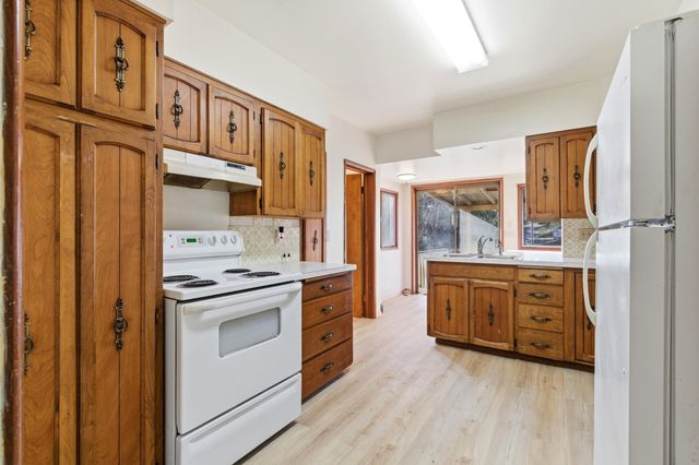 337 S Crosby St, Tekoa, WA 99033