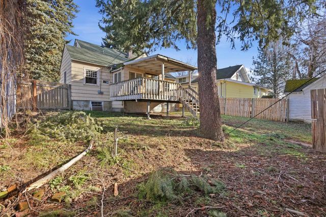 337 S Crosby St, Tekoa, WA 99033