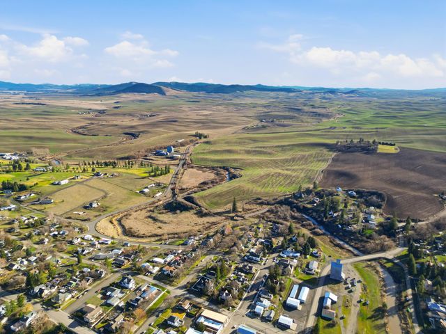 337 S Crosby St, Tekoa, WA 99033