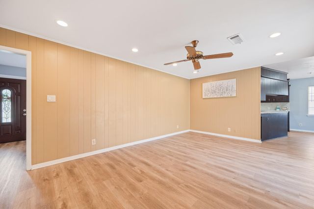 8314 Edgemoor Drive, Houston, TX 77036
