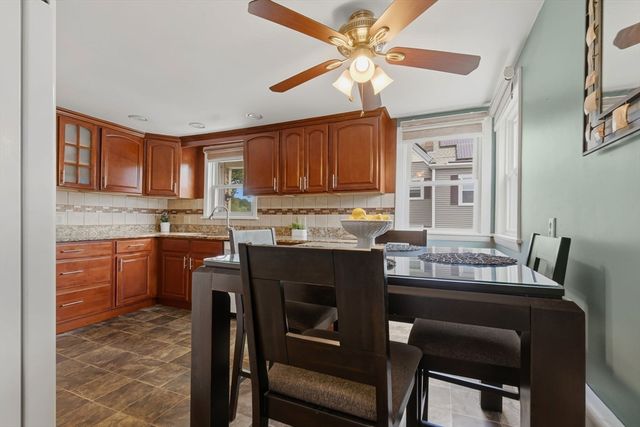 7 Taylor St, Saugus, MA 01906