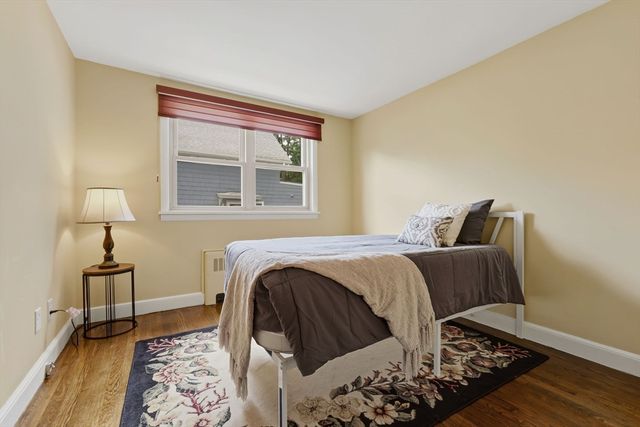 7 Taylor St, Saugus, MA 01906