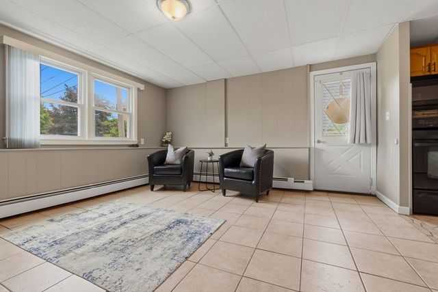 7 Taylor St, Saugus, MA 01906