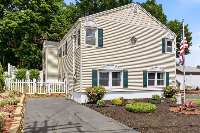 7 Taylor St, Saugus, MA 01906
