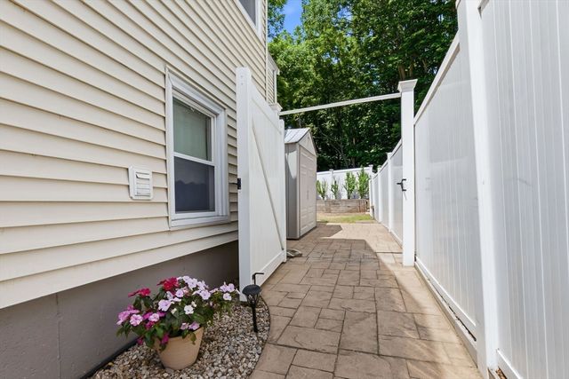 7 Taylor St, Saugus, MA 01906