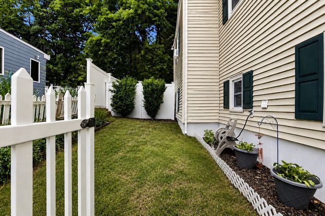 7 Taylor St, Saugus, MA 01906
