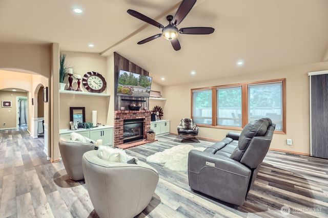 15413 34th Avenue SE, Mill Creek, WA 98012