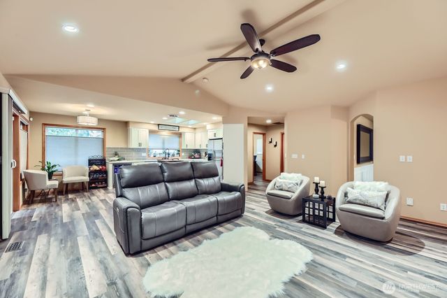 15413 34th Avenue SE, Mill Creek, WA 98012