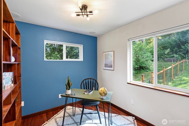 1709 Shorewood Drive, Bremerton, WA 98312