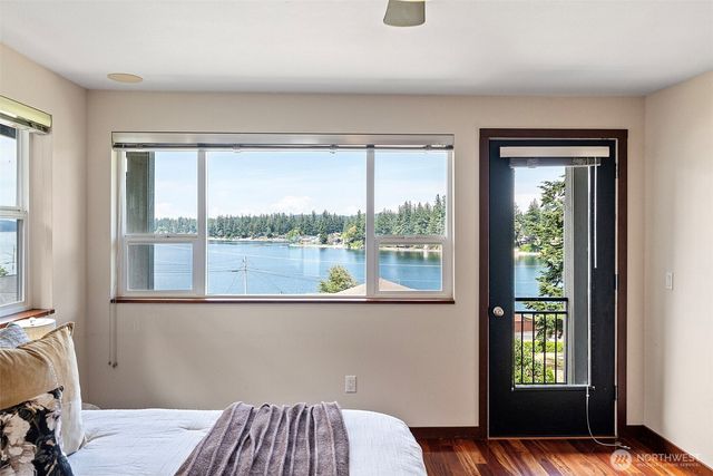 1709 Shorewood Drive, Bremerton, WA 98312