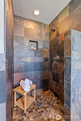 1709 Shorewood Drive, Bremerton, WA 98312
