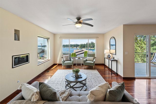 1709 Shorewood Drive, Bremerton, WA 98312
