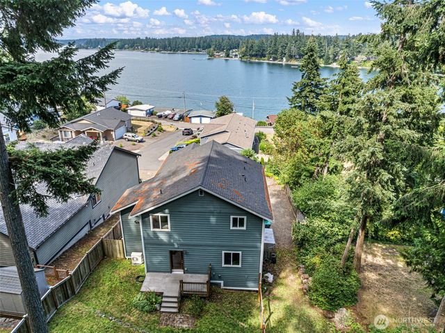 1709 Shorewood Drive, Bremerton, WA 98312