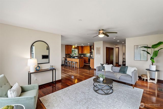 1709 Shorewood Drive, Bremerton, WA 98312