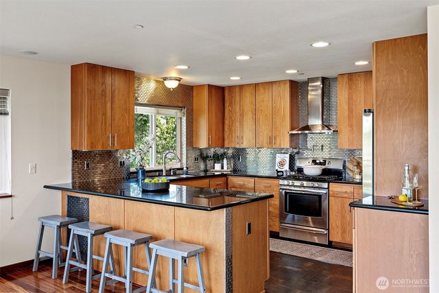 1709 Shorewood Drive, Bremerton, WA 98312