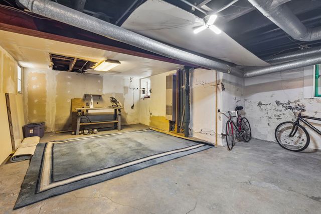 1730 W Winona Street, Chicago, IL 60640