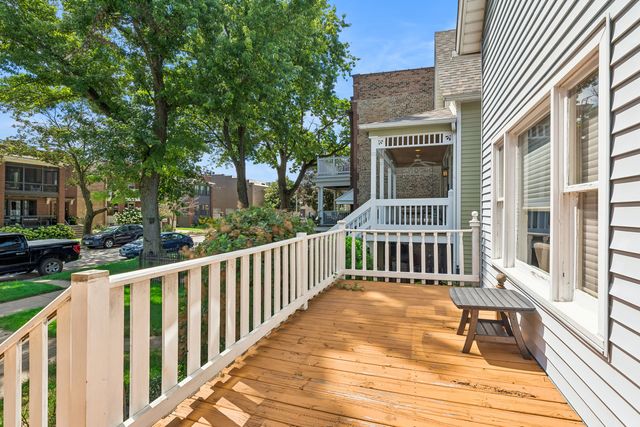 1730 W Winona Street, Chicago, IL 60640