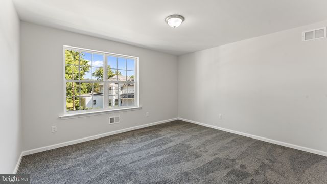 2402 MAPLE AVE, Wilmington, DE 19808