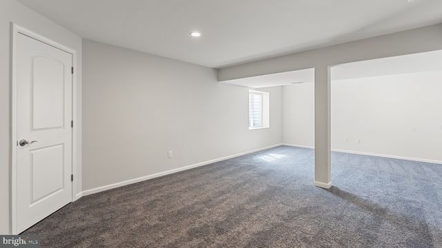 2402 MAPLE AVE, Wilmington, DE 19808