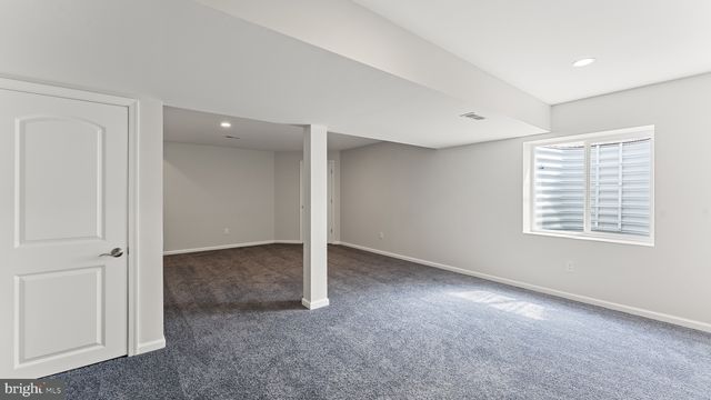 2402 MAPLE AVE, Wilmington, DE 19808
