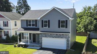 2402 MAPLE AVE, Wilmington, DE 19808