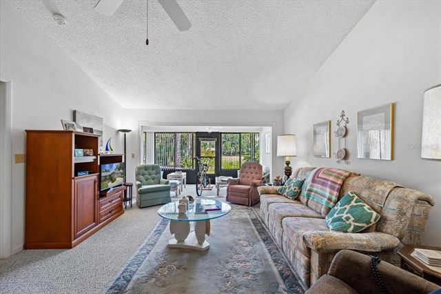 88 LAKE FOREST PLACE, Palm Coast, FL 32137