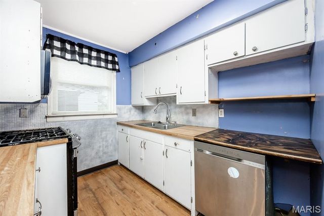 704 Wabash Avenue, Belleville, IL 62220