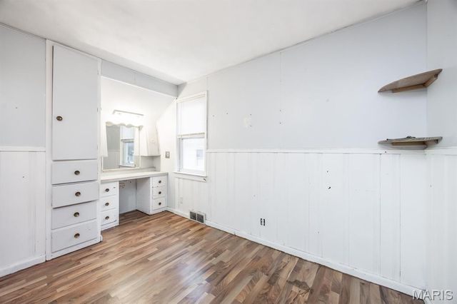 704 Wabash Avenue, Belleville, IL 62220